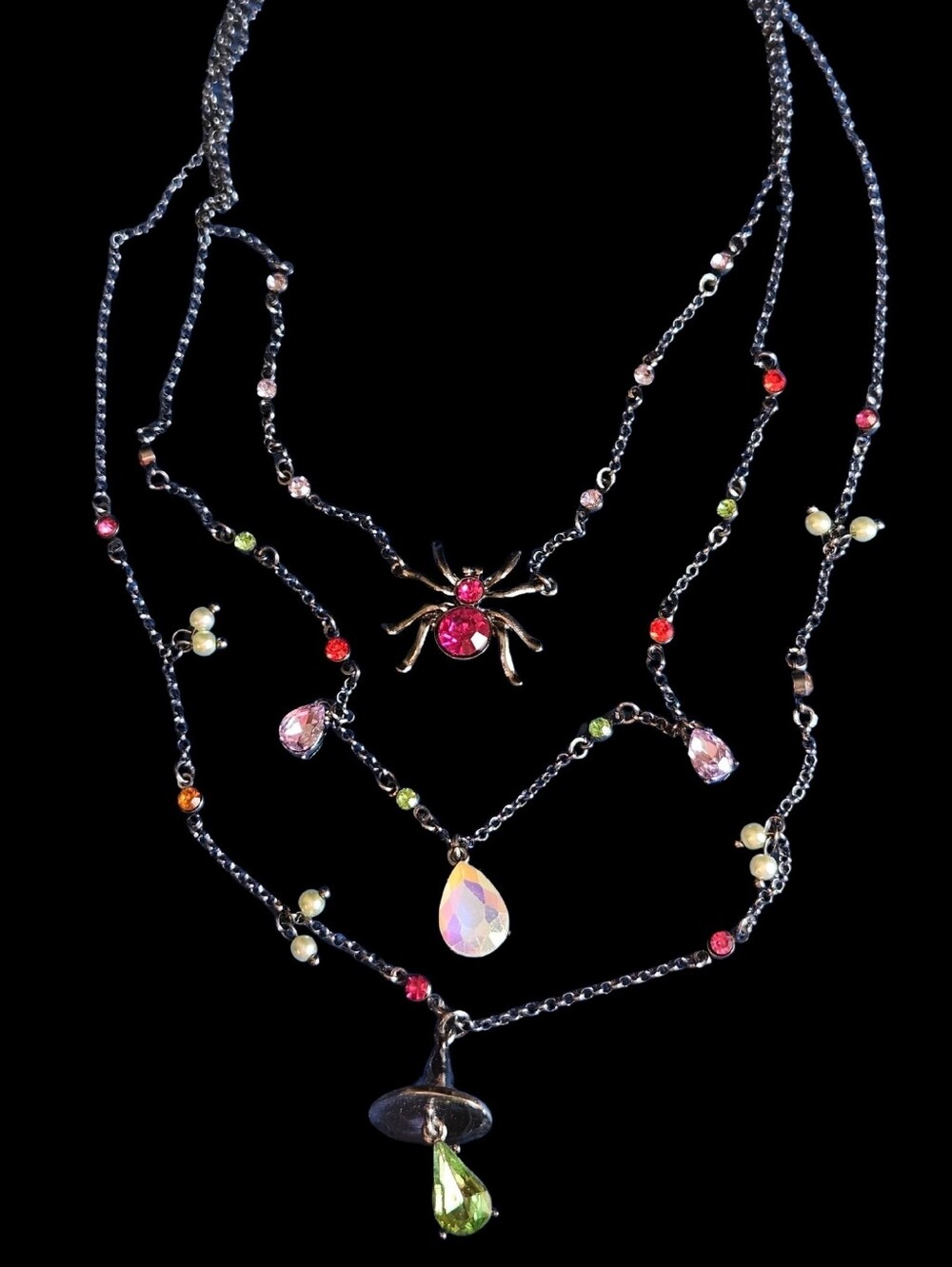 🕷️🧙🏻‍♀️Betsey Glow In The Dark Crystal Spider Witch Layered Necklace - NWOT